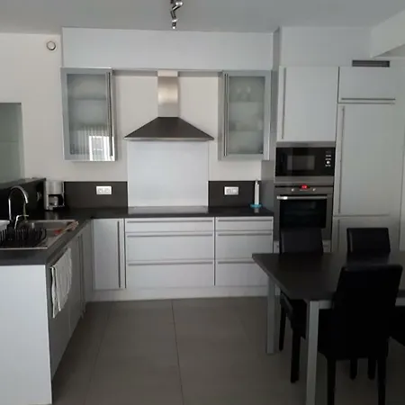 公寓 Residentie Koen *